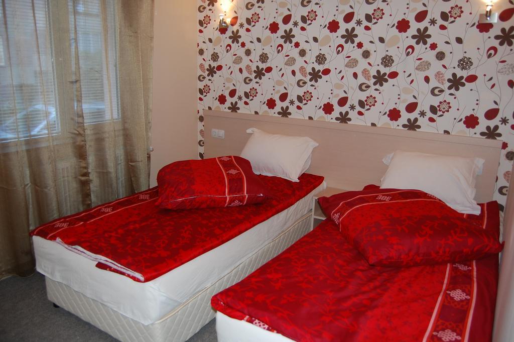 Rozovata Kashta Hotel Кюстендил Стая снимка
