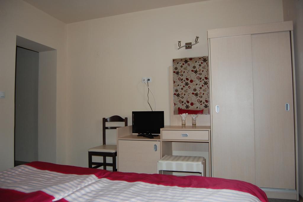 Rozovata Kashta Hotel Кюстендил Екстериор снимка
